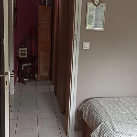 D'hotes Maxi 3 Pers-sanitaires Communs Avec Bed & Breakfast *